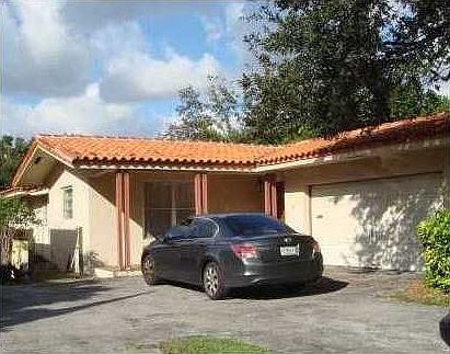1st image of 1121 Anastasia Ave
