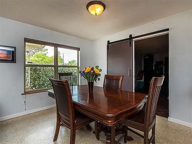7103 Twin Crest Dr — Photo 4