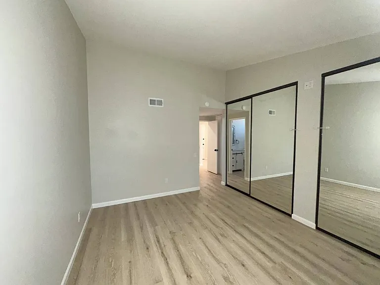 40002 Village 40 #40 — Photo 9
