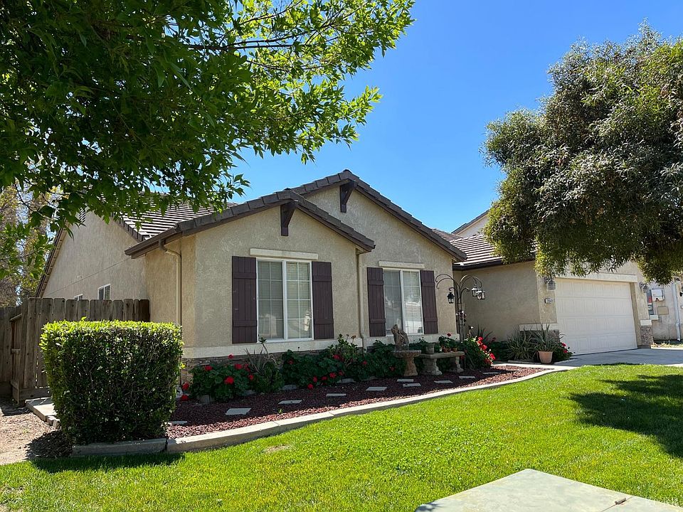2nd image of 2047 W Berkshire Ln