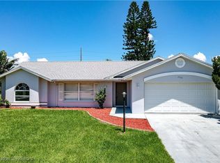 2330 Jackson Heights Dr, Sebring, FL 33870