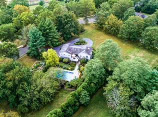 4 Commanche Dr, Middletown, NJ 07748