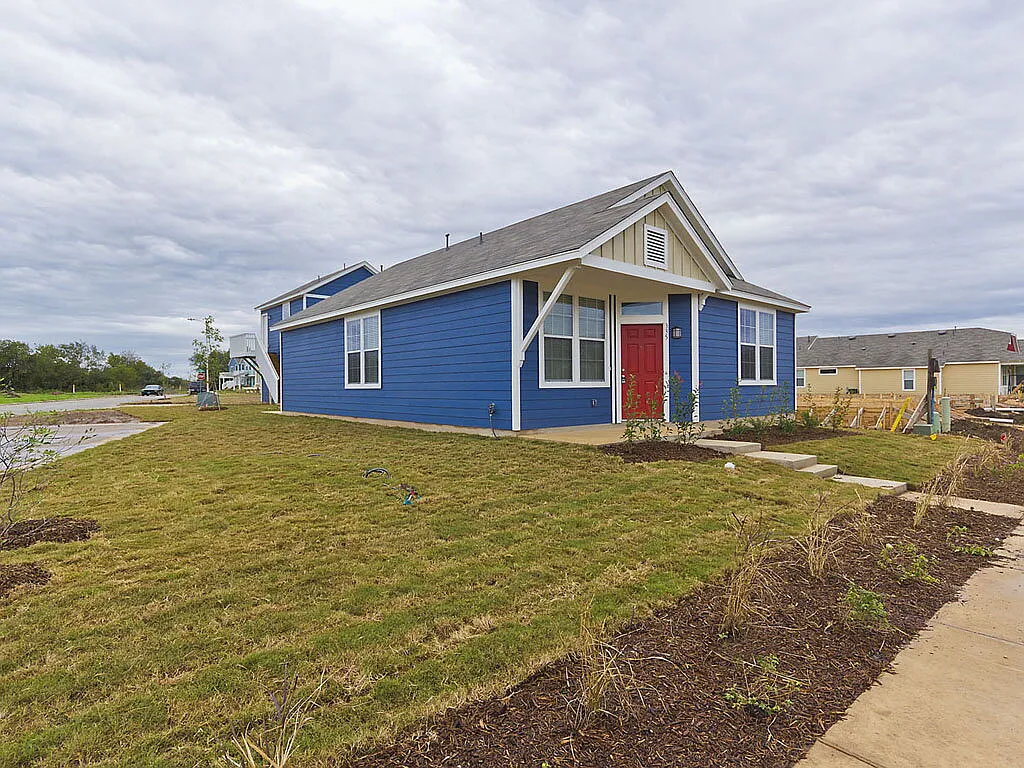 3 bed, 2.0 bath, 1380 sqft, $1,495 — Photo 4