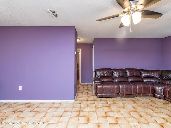 5th image of 2540 Rim Dr
