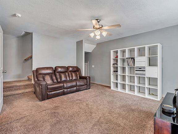 4th image of 846 N Sapphire St