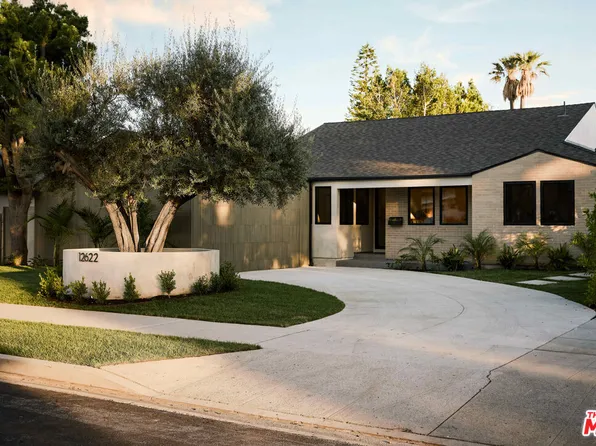 12622 Sarah St, Studio City, CA 91604