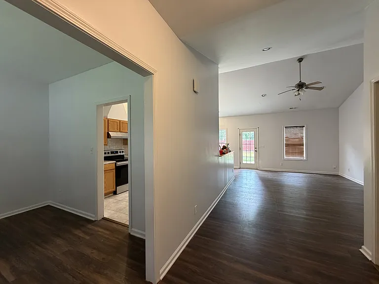 2501 Burkholder Rd — Photo 8