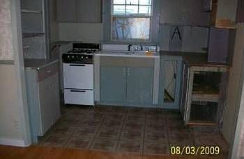 3rd image of 13 Pine Ave