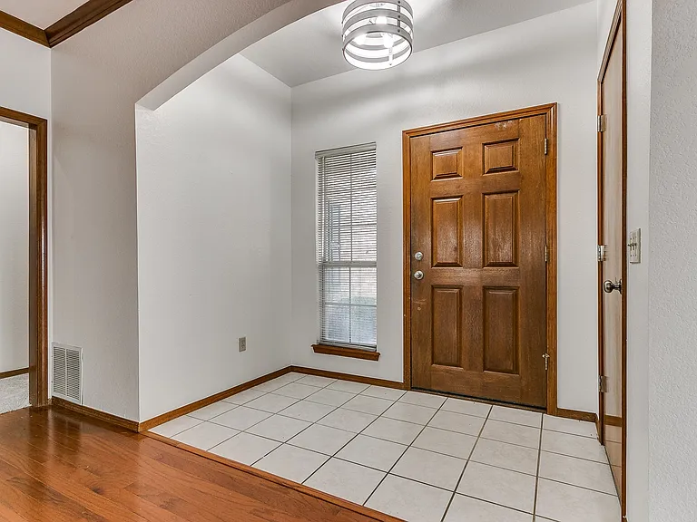 6439 Masons Dr — Photo 33