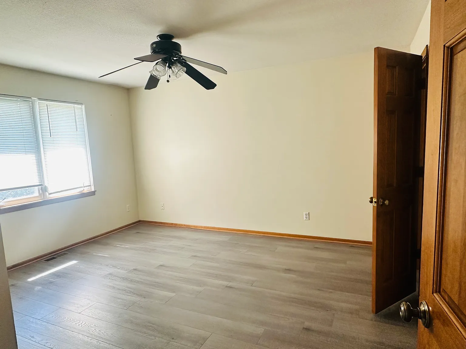 4 bed, 1589 sqft, $1,850 — Photo 4