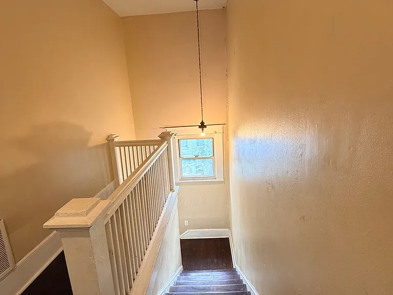 431 College St #B — Photo 7