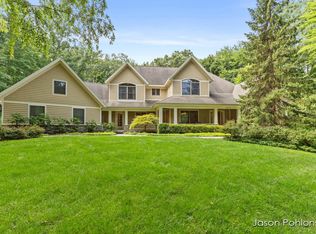 1900 Sterling Oaks Blvd SE, Ada, MI