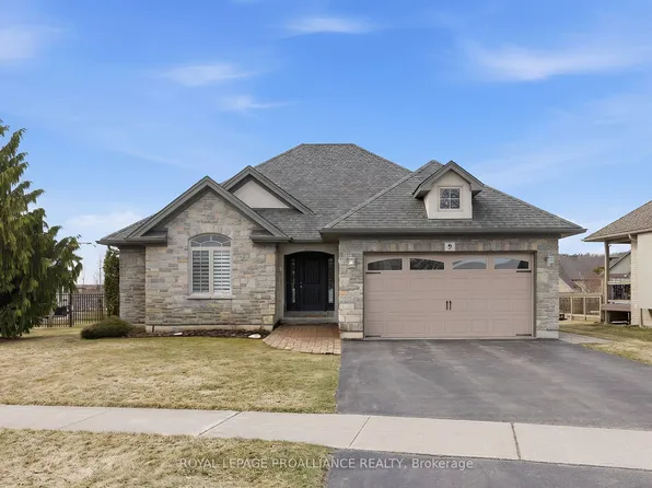 9 Rosslyn Dr, Brighton, ON K0K 1H0