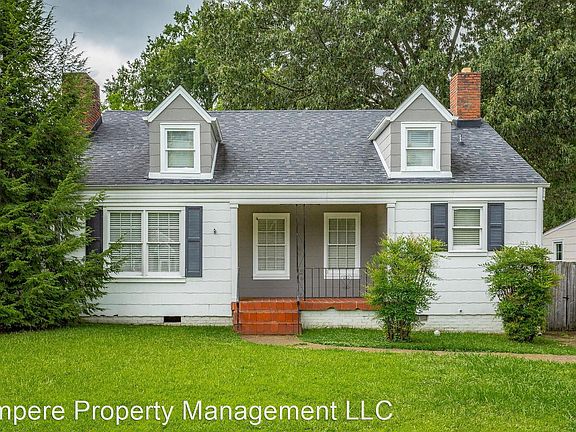 2nd image of 107 N Lovell Ave