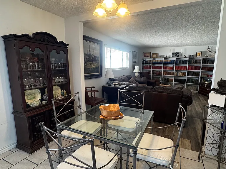 2918 Piedras Rd — Photo 5