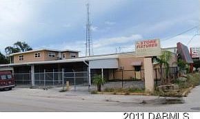 2nd image of 526 Mason Ave