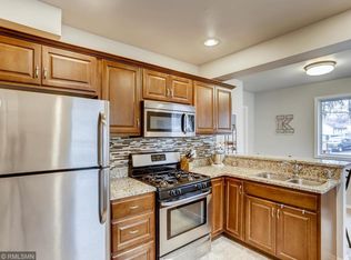 1876 Reaney Ave, Saint Paul, MN 55119