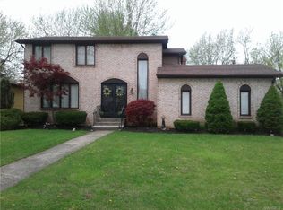 260 Sprucewood Ter, Williamsville, NY 14221