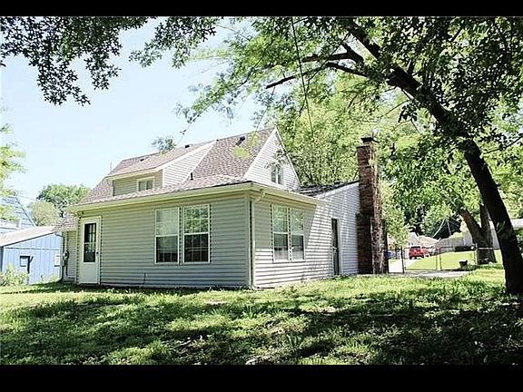 2nd image of 4730 Melody Ln