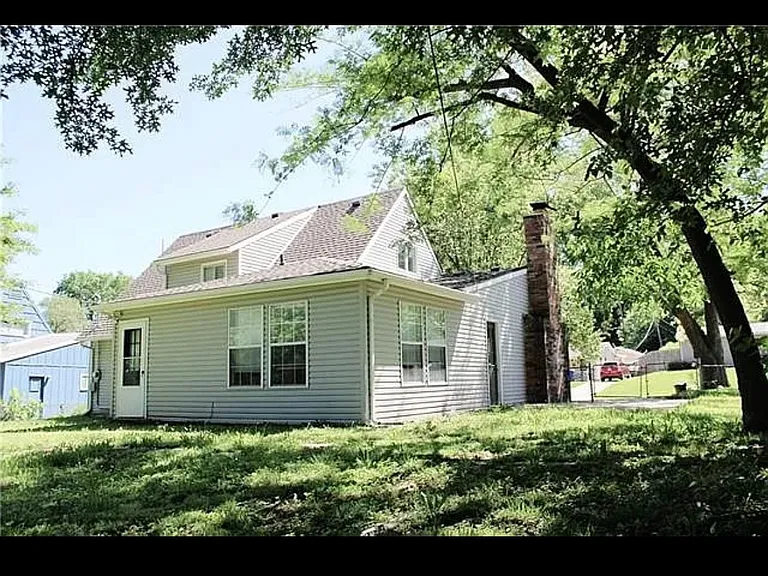 4730 Melody Ln — Photo 2