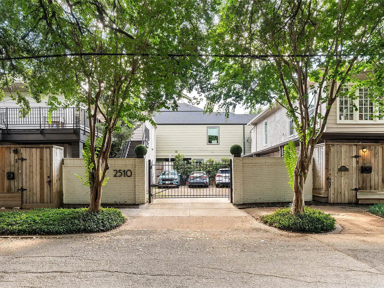 2 bed, 2.0 bath, 1035 sqft, $2,175 — Photo 1