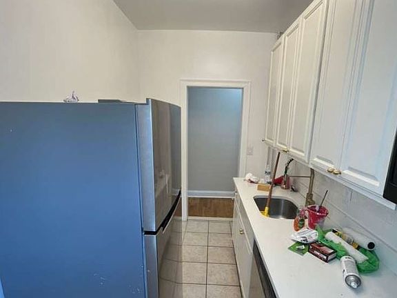 3rd image of 569 Bergen Ave #3