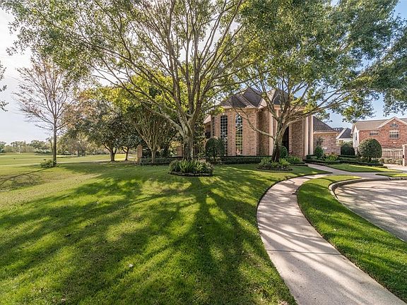 2nd image of 3803 Canyon Bluff Ct