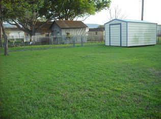 205 W Schultz St, Marion, TX 78124