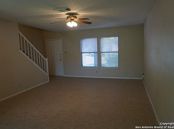 4th image of 2932 Beech Plain Dr