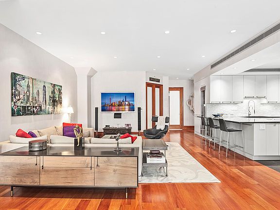 3rd image of 25 N Moore St APT 12A