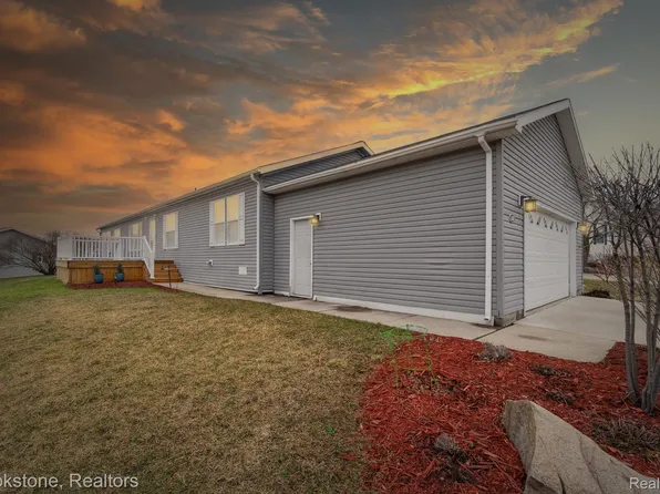 16088 Fairfax Ct, Holly, MI 48442