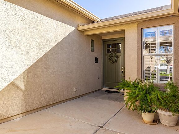 3rd image of 3037 E Cornell Ct