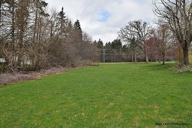 2nd image of 28W721 Roosevelt Rd