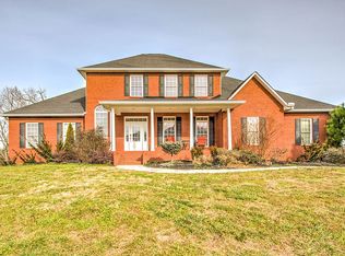 208 Beagle Ln, Clinton, TN 37716