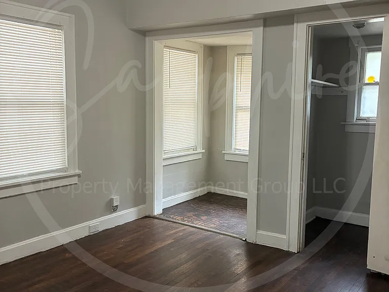 5430 Michigan Ave — Photo 14