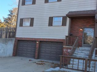 203 N 48th St, Omaha, NE 68132