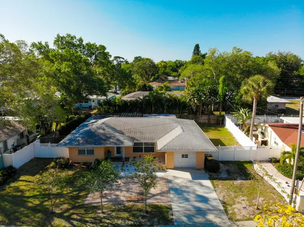 1846 Siesta Dr, Sarasota, FL 34239