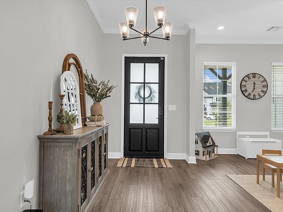 4th image of 154 Water View Ln