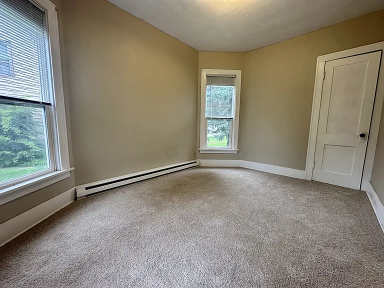 430 S 4th St #1 — Photo 9