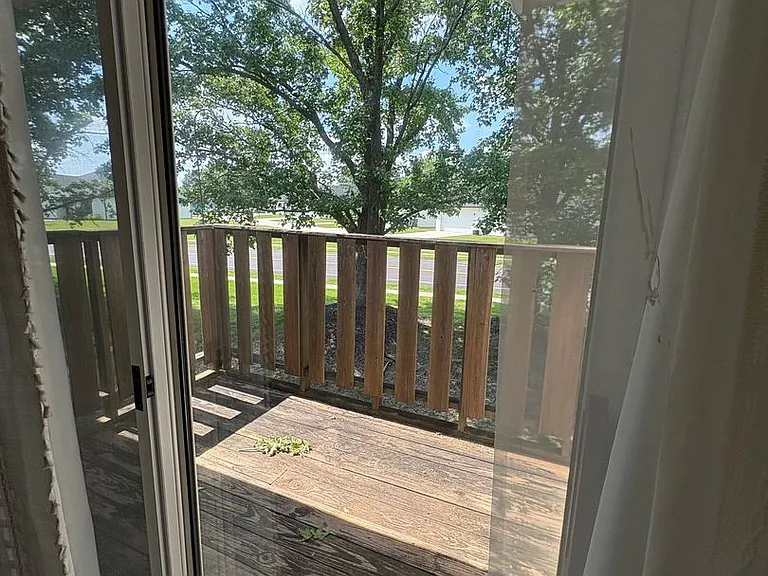 120 W Green Meadows Rd — Photo 17