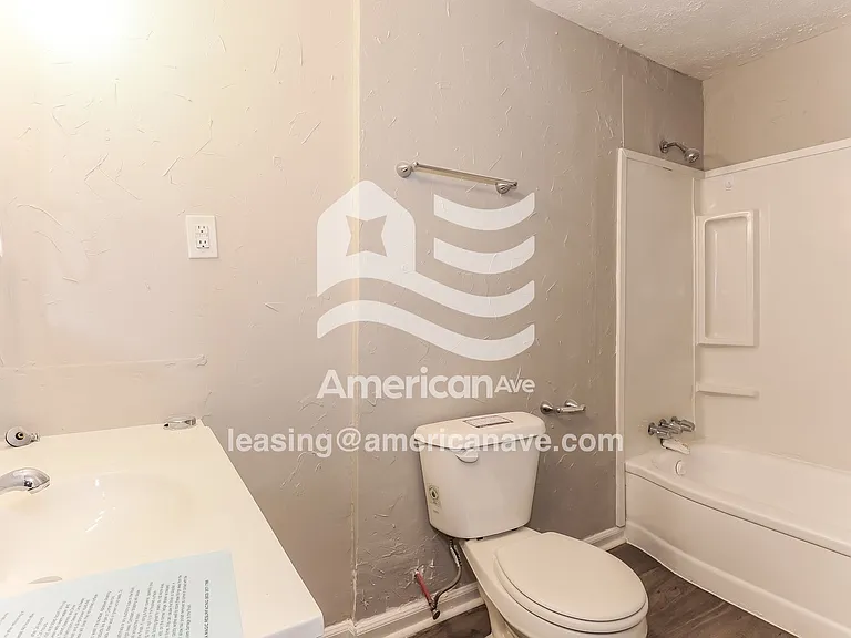1199777_010_main_bathroom_14319530.jpg