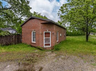 217 S Pine St, Hohenwald, TN 38462