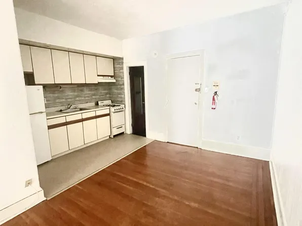 319 S 12th St, Philadelphia, PA 19107