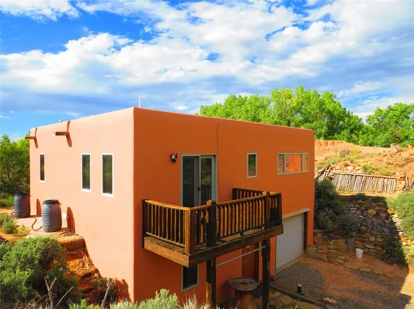 11 Camino Juandell, Chimayo, NM 87522