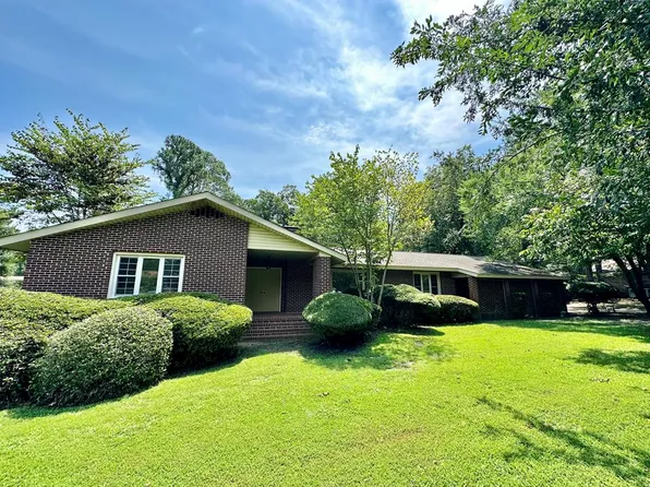 2615 Emory Dr, Tifton, GA 31794