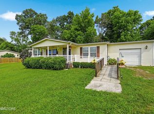 1012 Ashley Meadows Dr, Strawberry Plains, TN 37871