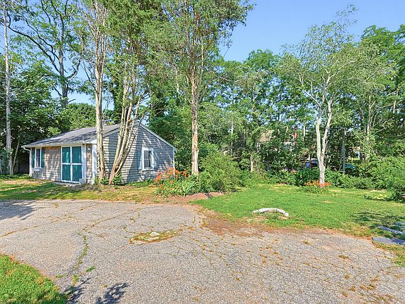 4th image of 713 Sandwich Road