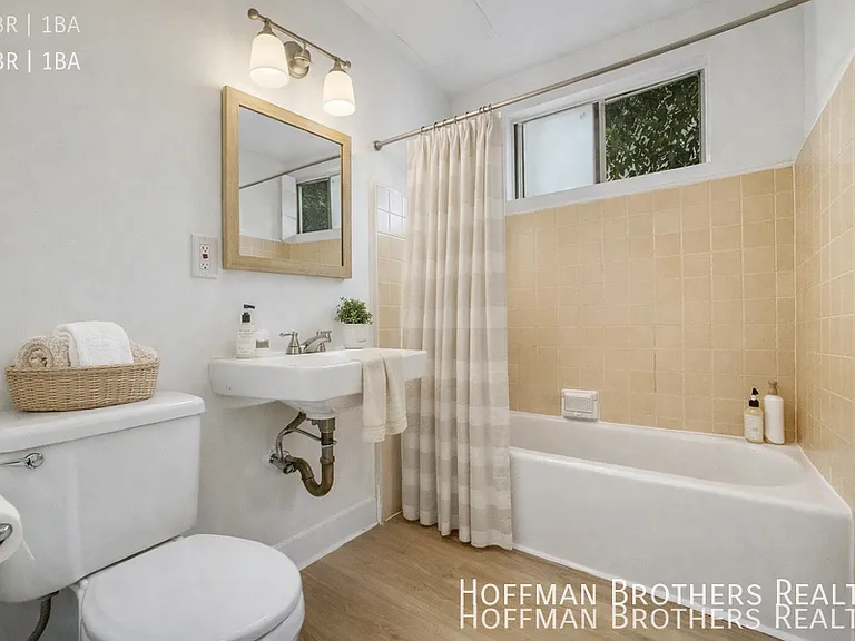 1550 S Westgate Ave #1 — Photo 4