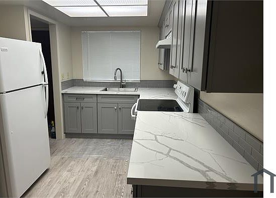 1st image of 1046 Bellhurst Ave