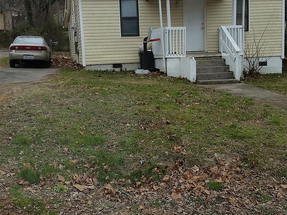 1st image of 2752 Lay Ave